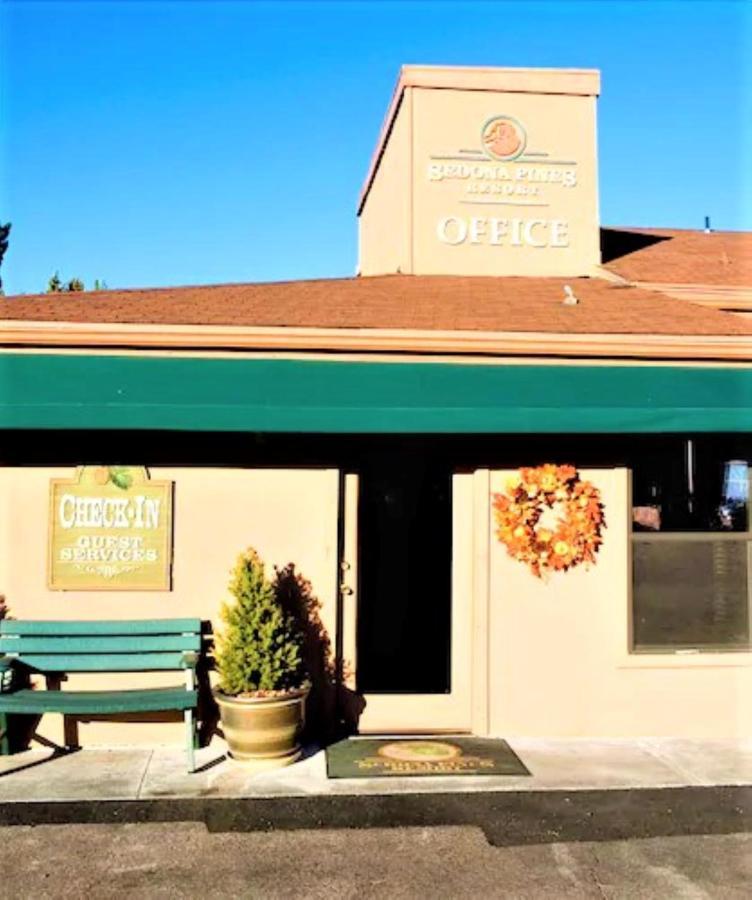 Sedona Pines Resort Εξωτερικό φωτογραφία The entrance to the San Diego Natural History Museum