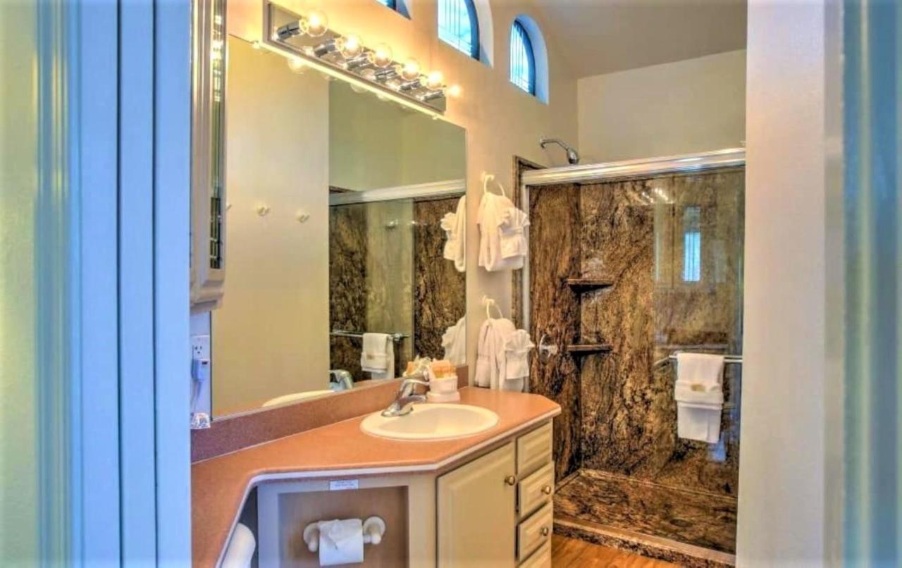 Sedona Pines Resort Εξωτερικό φωτογραφία Bathroom