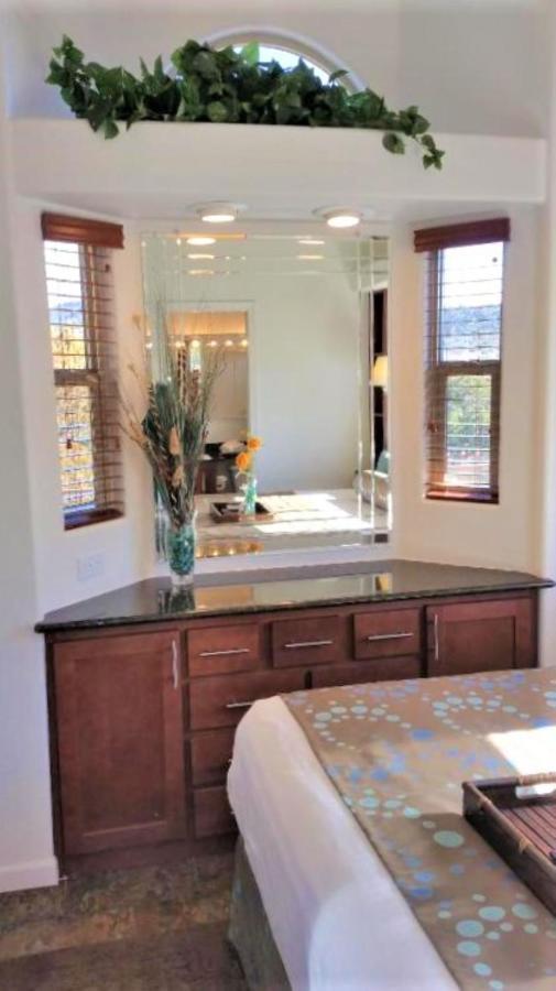 Sedona Pines Resort Εξωτερικό φωτογραφία A vanity in a bathroom