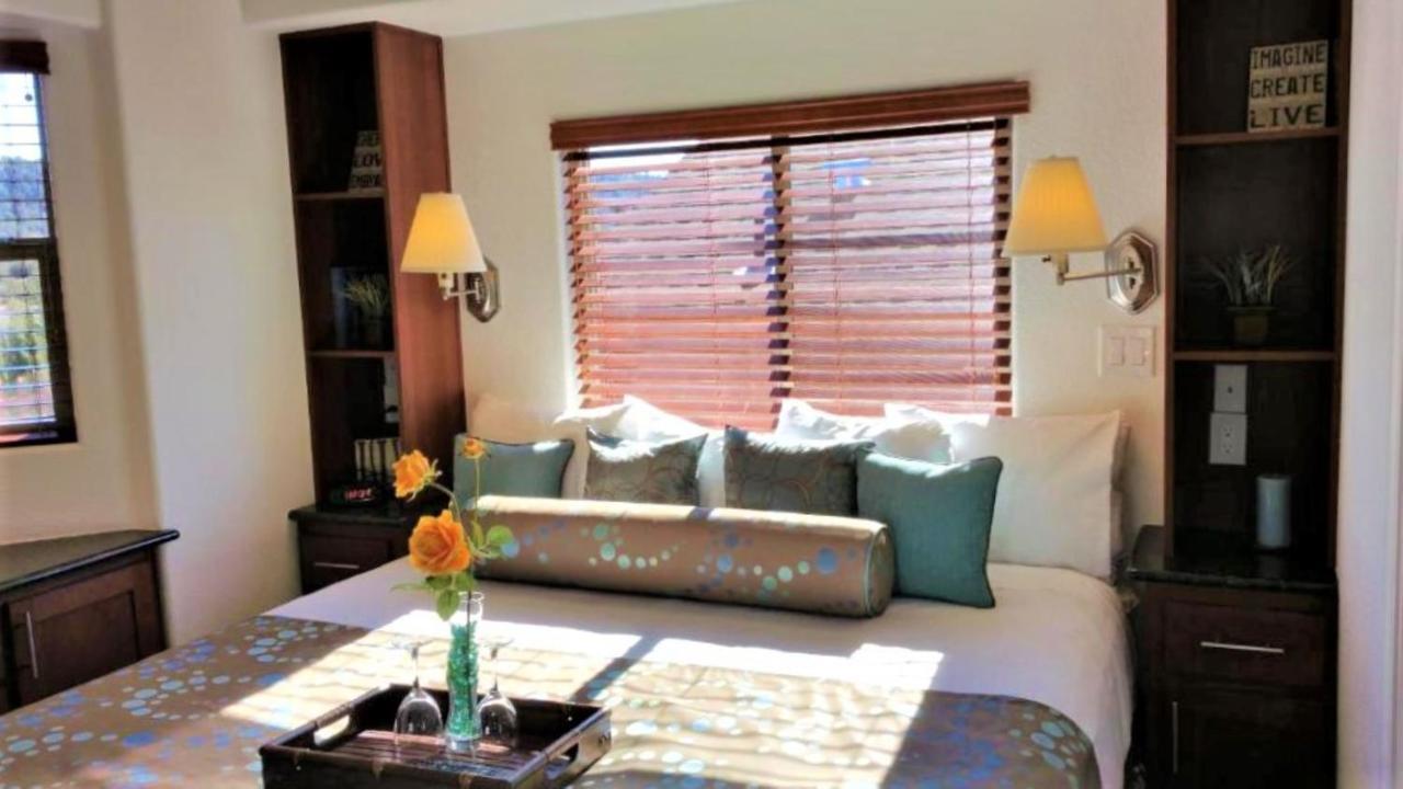 Sedona Pines Resort Εξωτερικό φωτογραφία Wood blinds